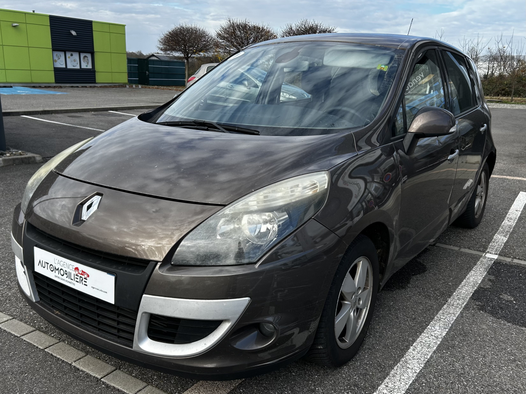 Renault Scenic — 3