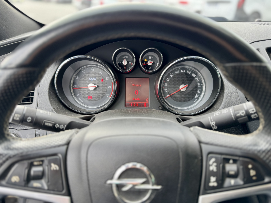 Opel Insignia — 16