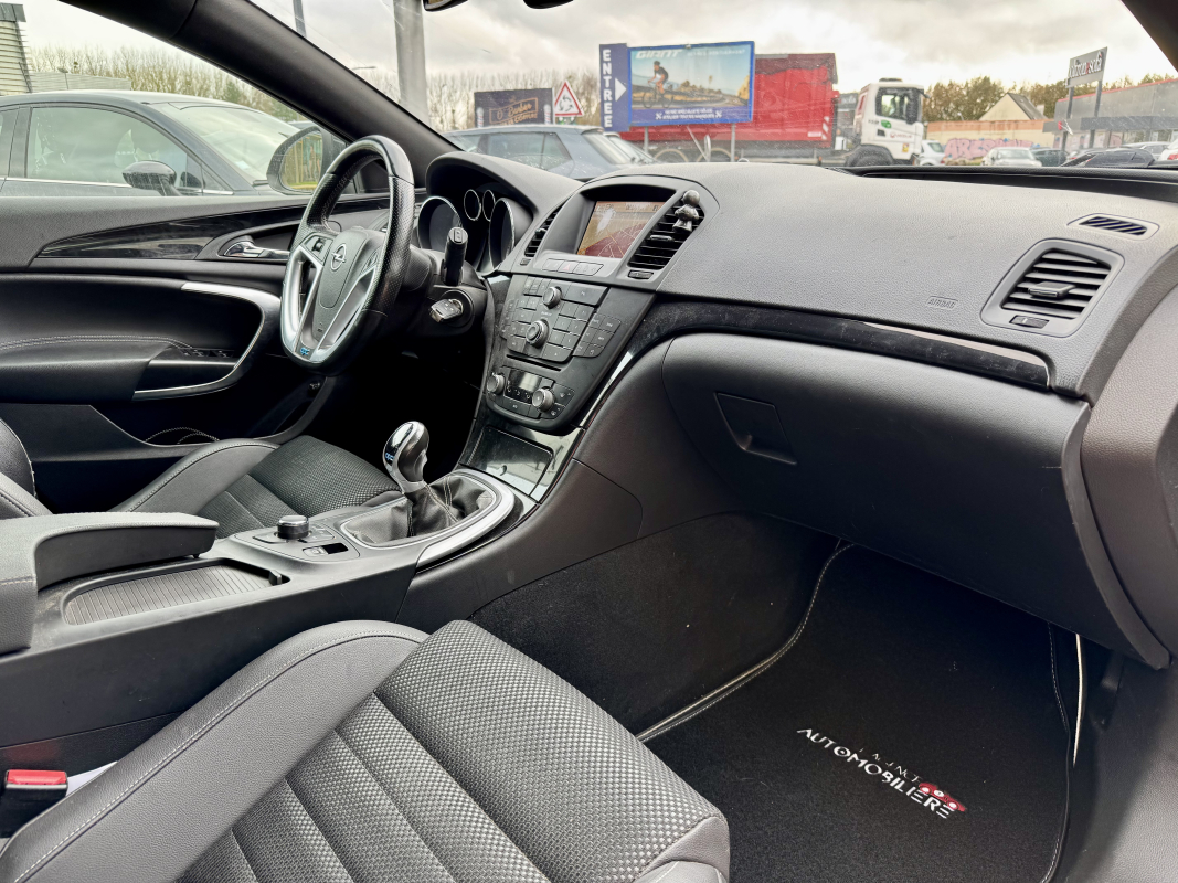 Opel Insignia — 25