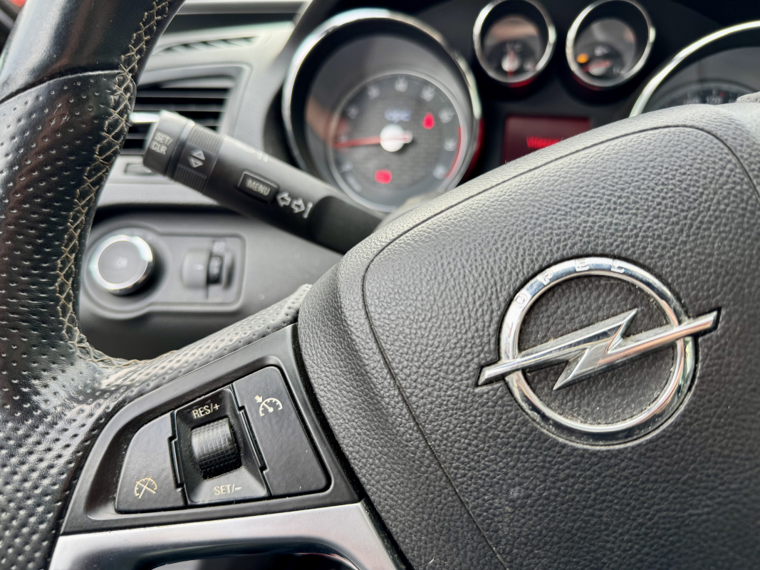 Opel Insignia — 23