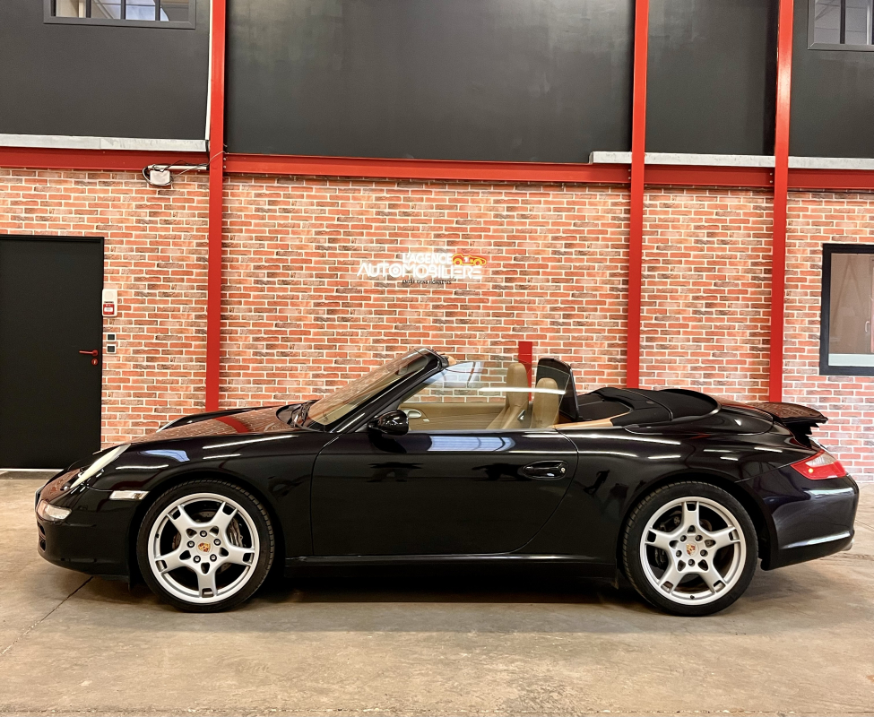 Porsche 911 Cabriolet — 3