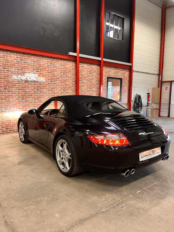 Porsche 911 Cabriolet — 9