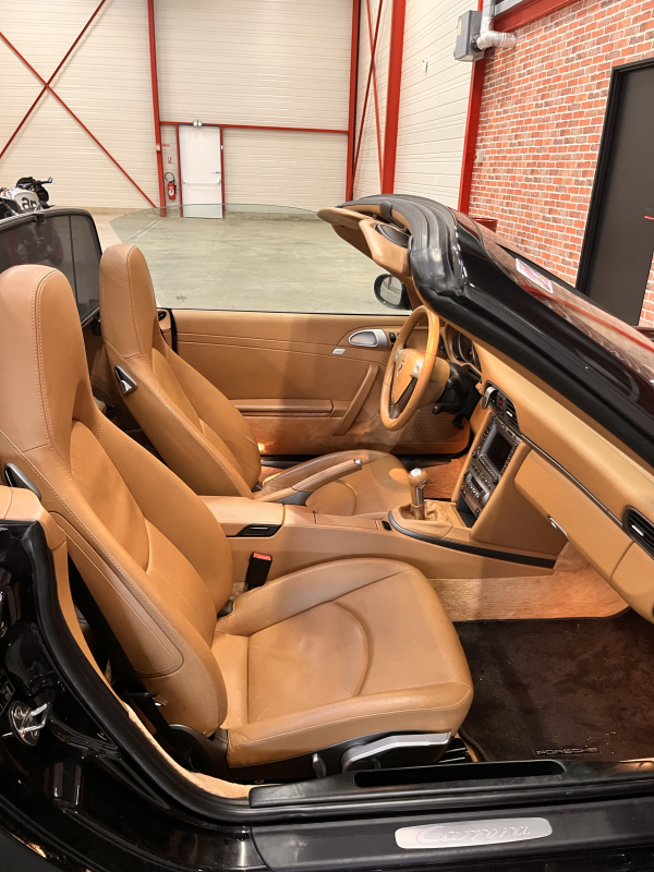 Porsche 911 Cabriolet — 25