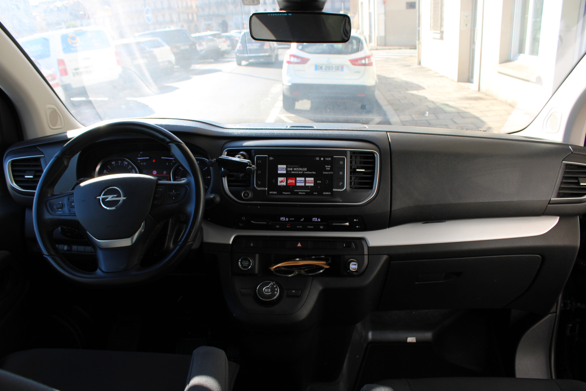 Opel Vivaro — 10