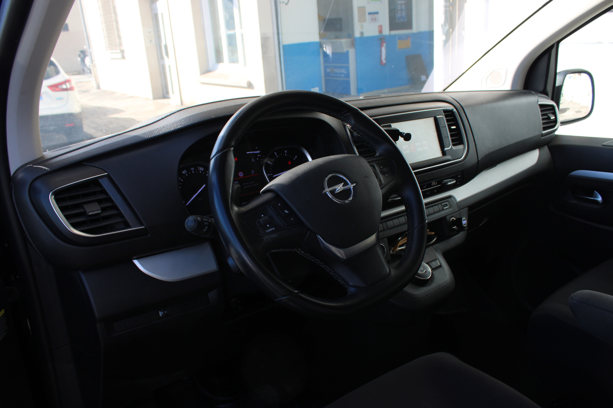 Opel Vivaro — 11