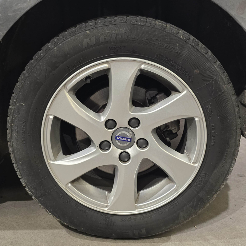 Volvo V40 — 18