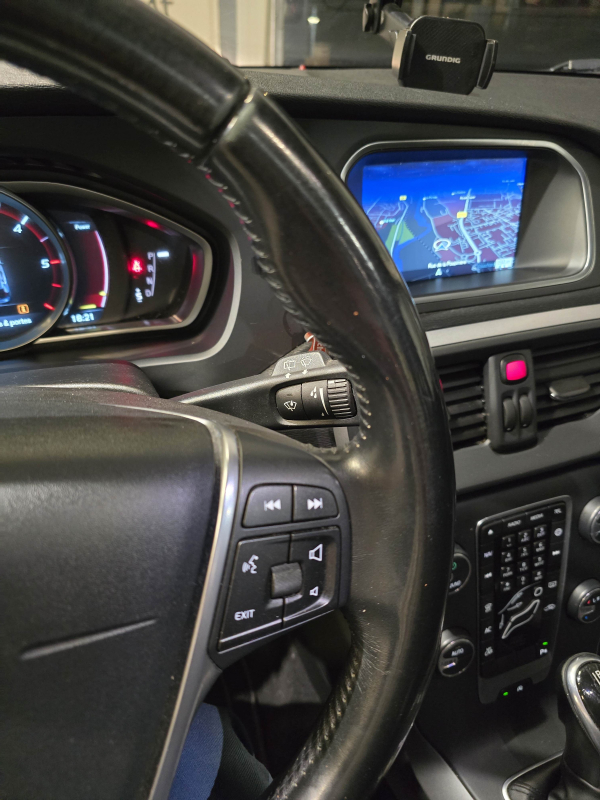 Volvo V40 — 27