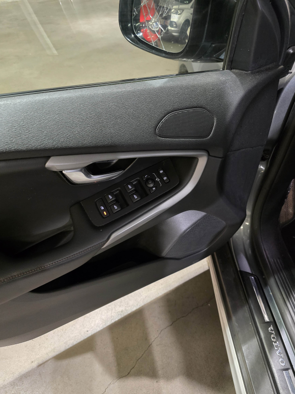 Volvo V40 — 31