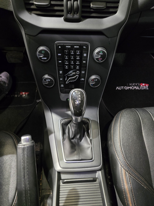 Volvo V40 — 26