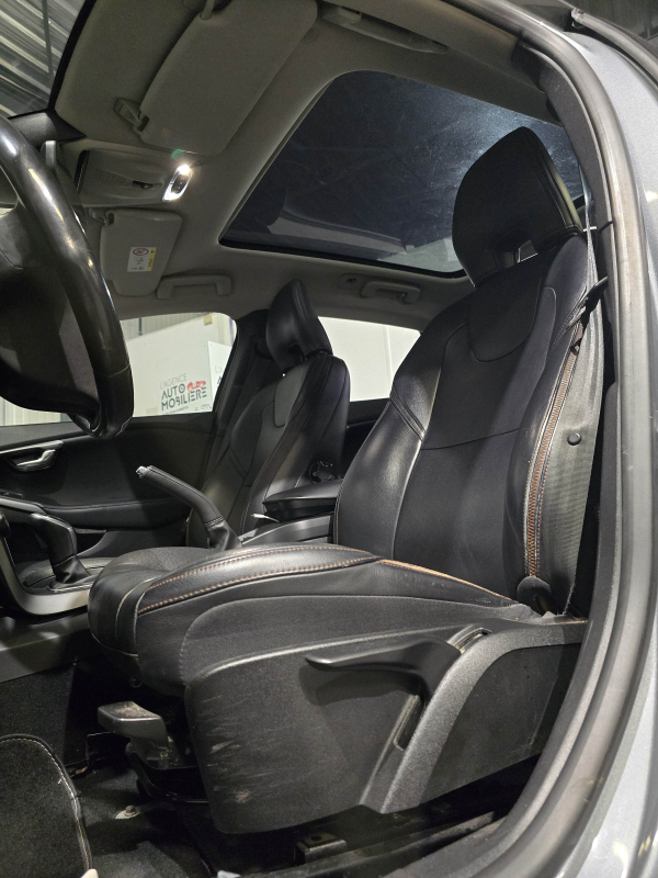 Volvo V40 — 10