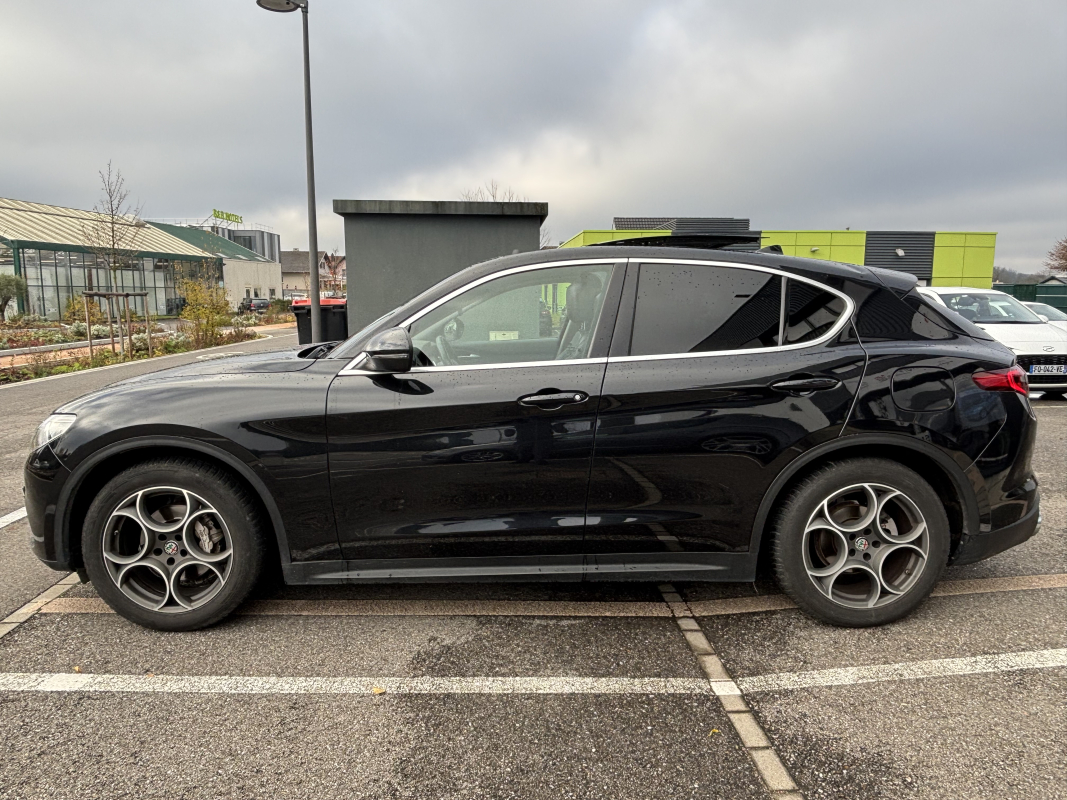 Alfa Romeo STELVIO — 4