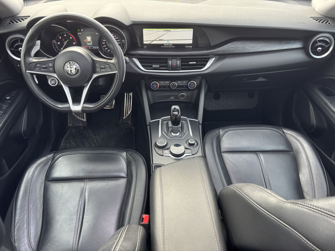 Alfa Romeo STELVIO — 9