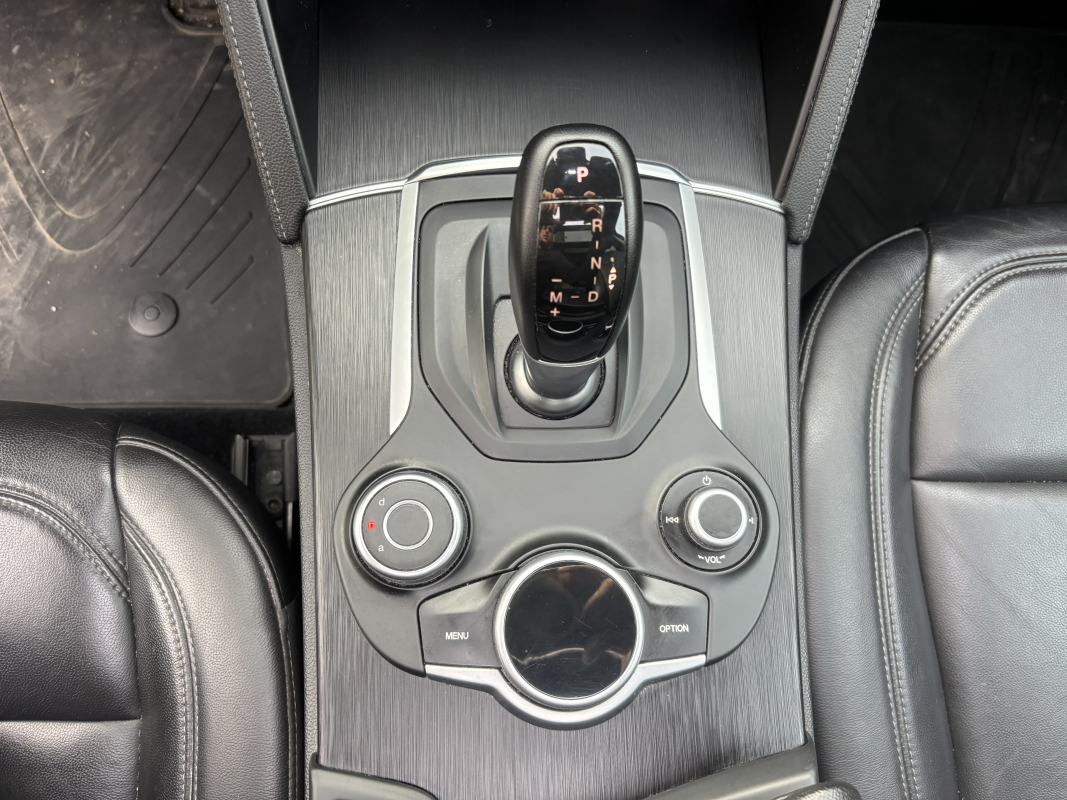 Alfa Romeo STELVIO — 18