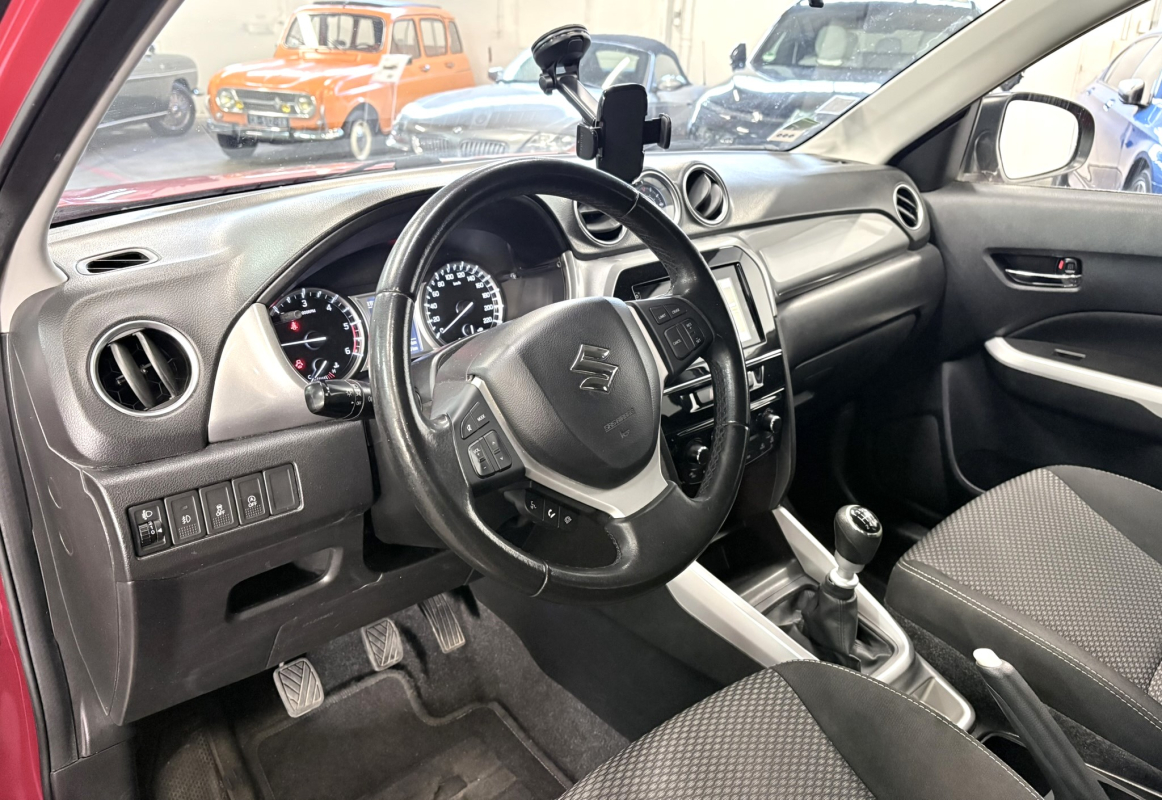 Suzuki Vitara — 12