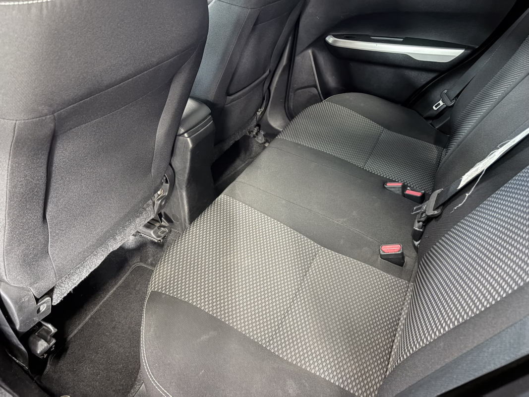Suzuki Vitara — 13