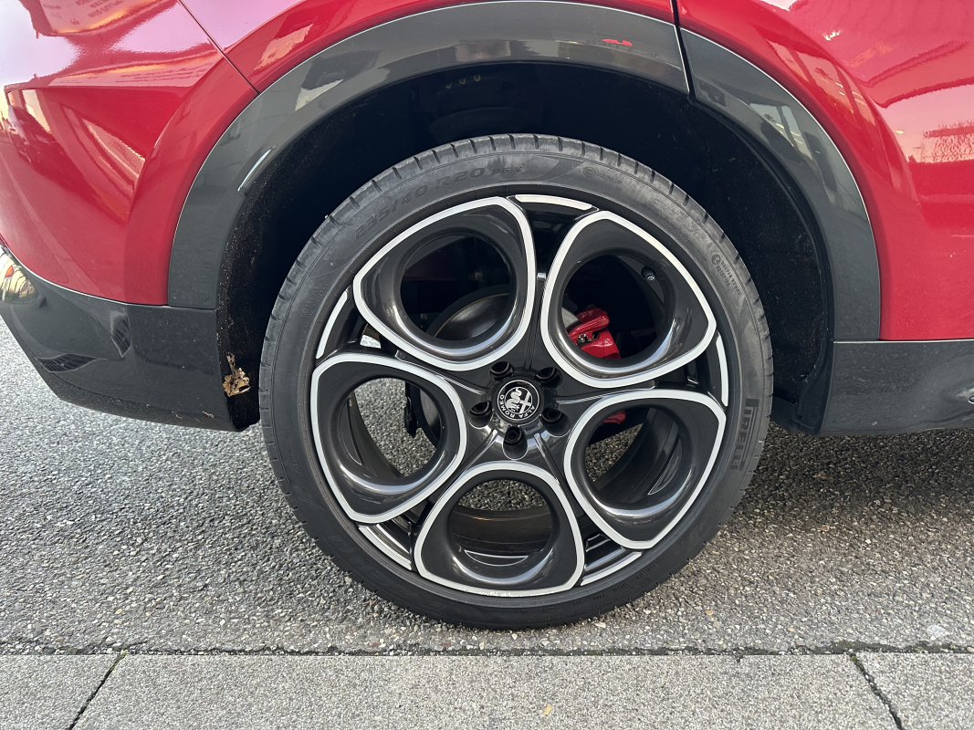 Alfa Romeo Tonale — 33