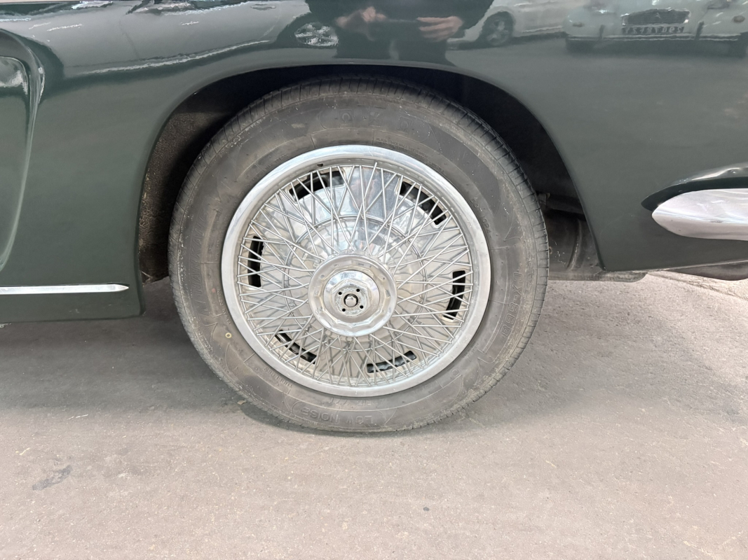 Renault Caravelle — 24