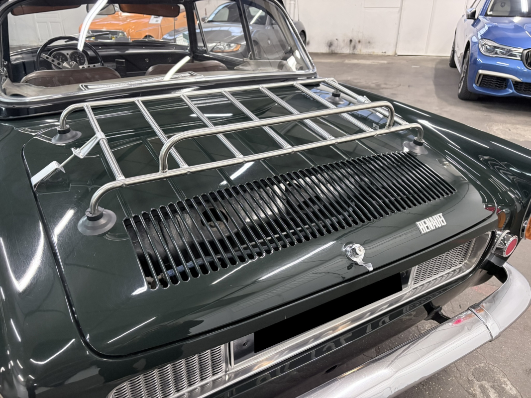 Renault Caravelle — 20