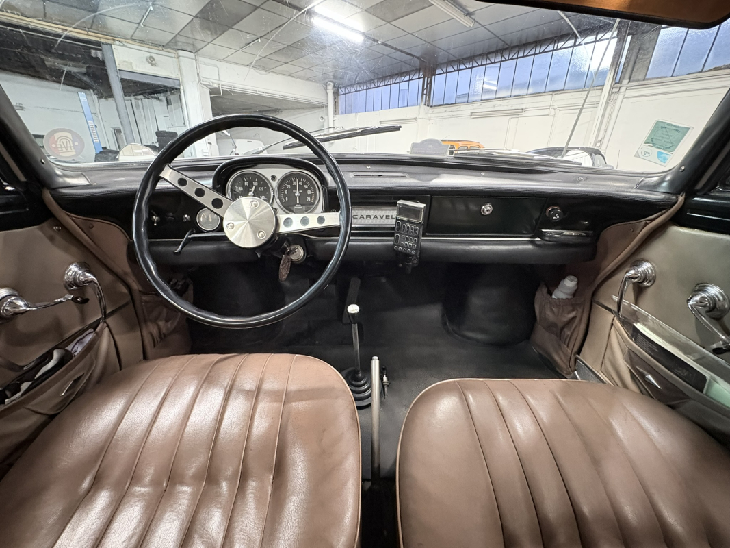 Renault Caravelle — 12