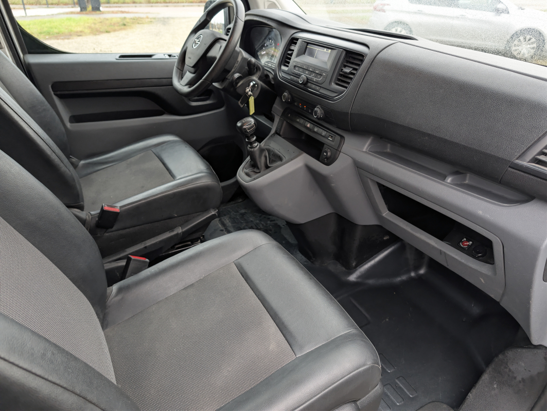 Opel Vivaro — 15
