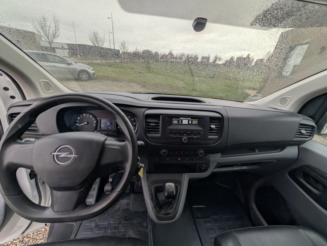 Opel Vivaro — 10