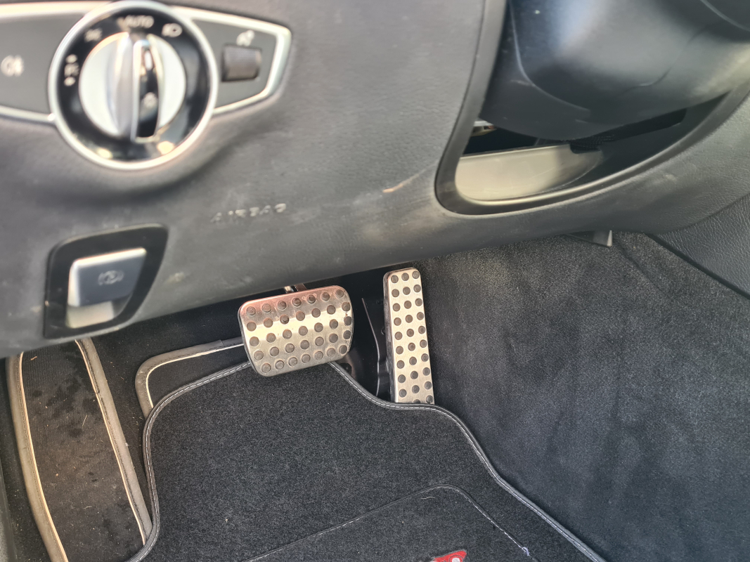 Mercedes Classe E — 26