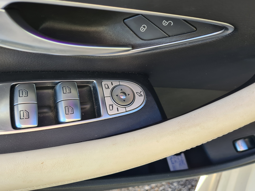 Mercedes Classe E — 24