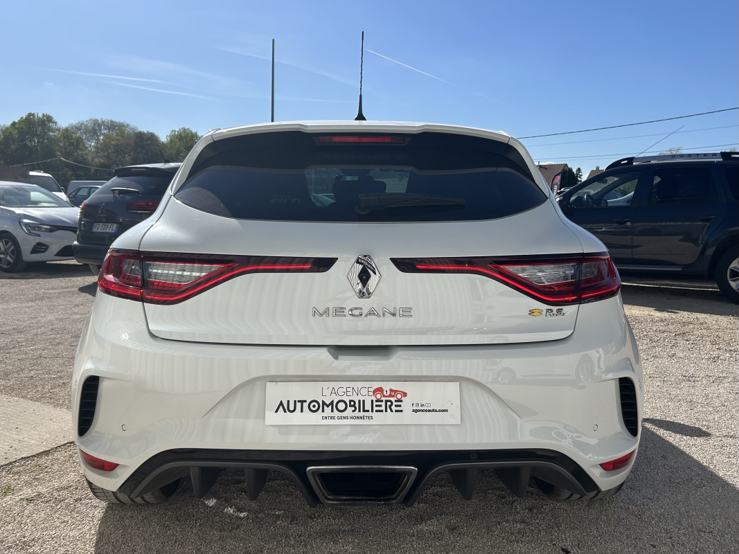 Renault Megane — 7