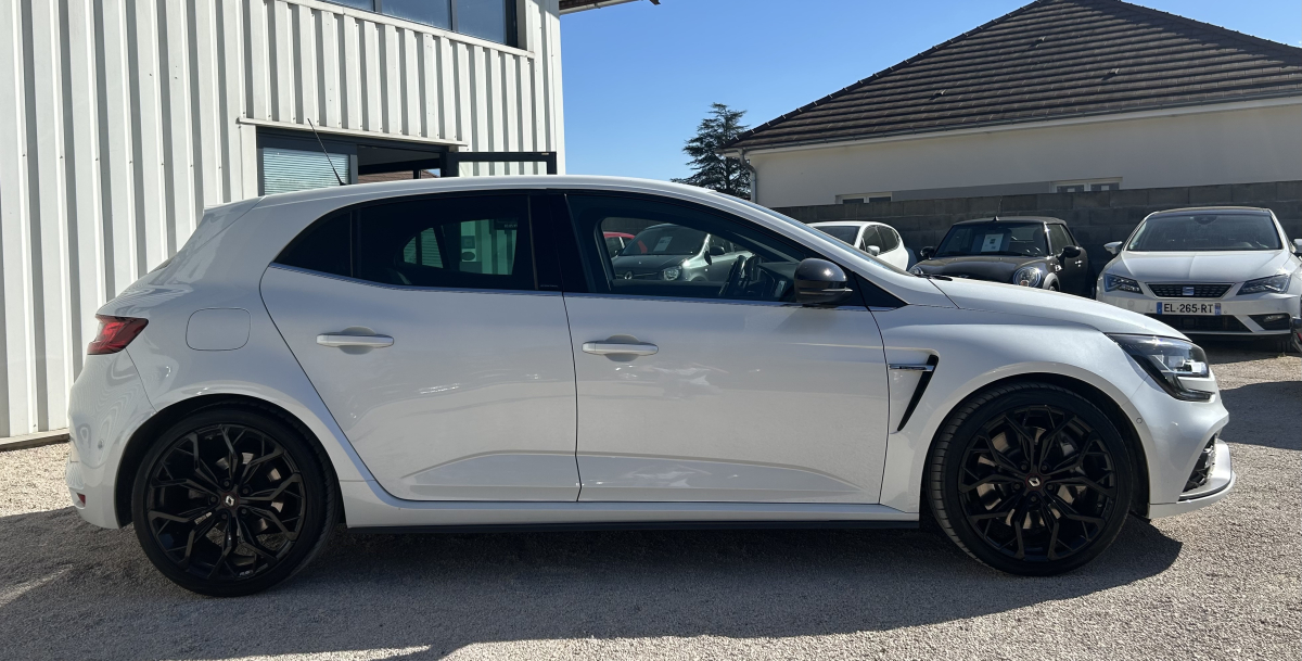 Renault Megane — 9