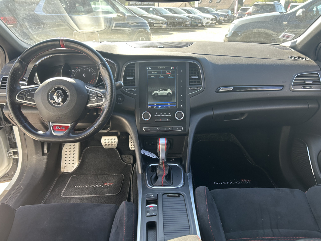 Renault Megane — 10