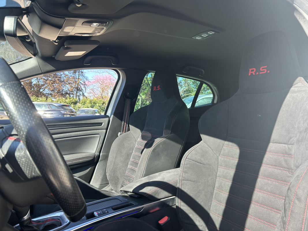 Renault Megane — 14