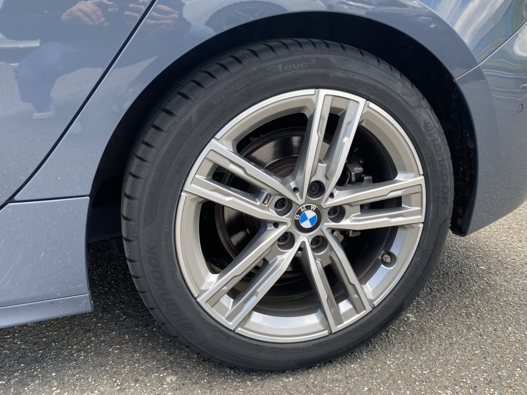 Bmw Série 1 — 24