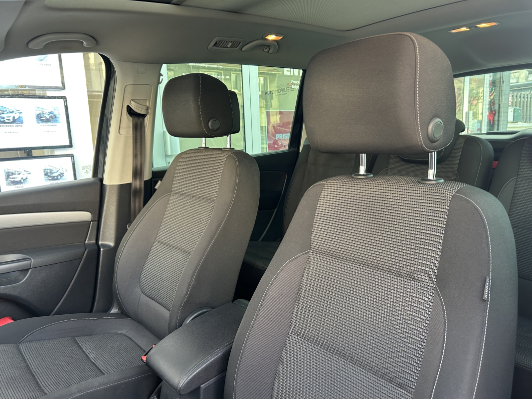 Volkswagen Sharan — 13
