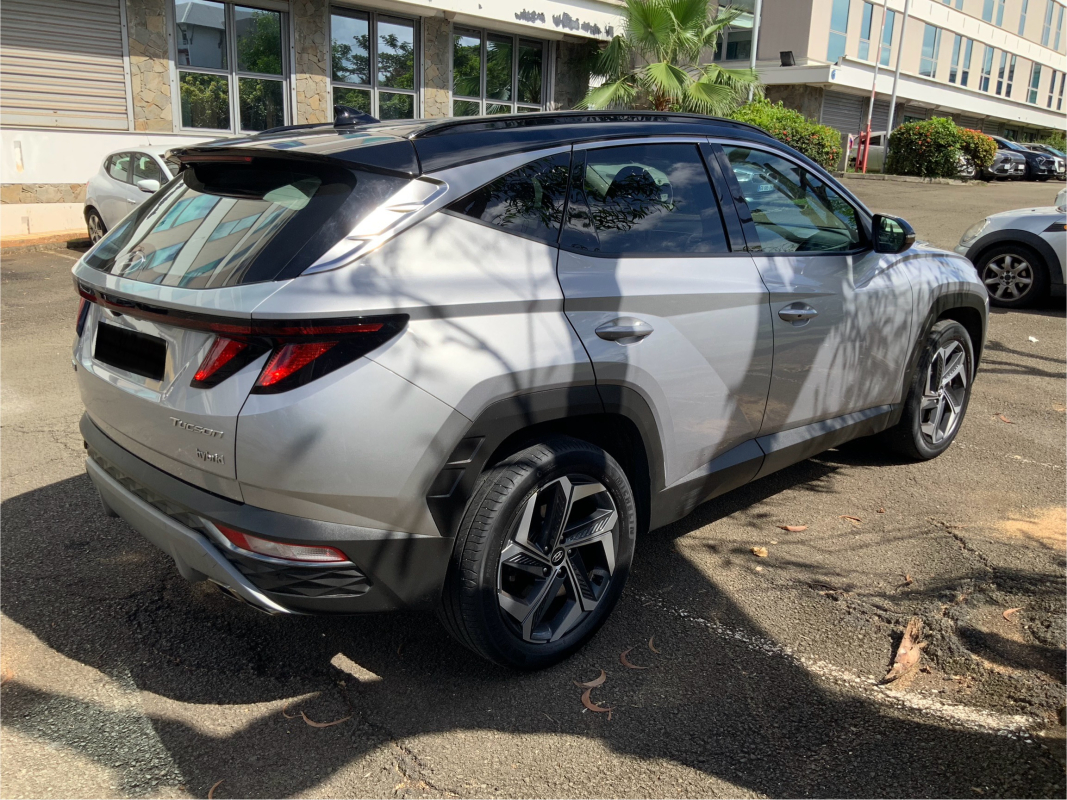 Hyundai Tucson — 12