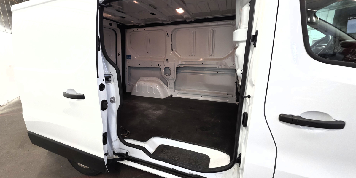 Renault Trafic — 16