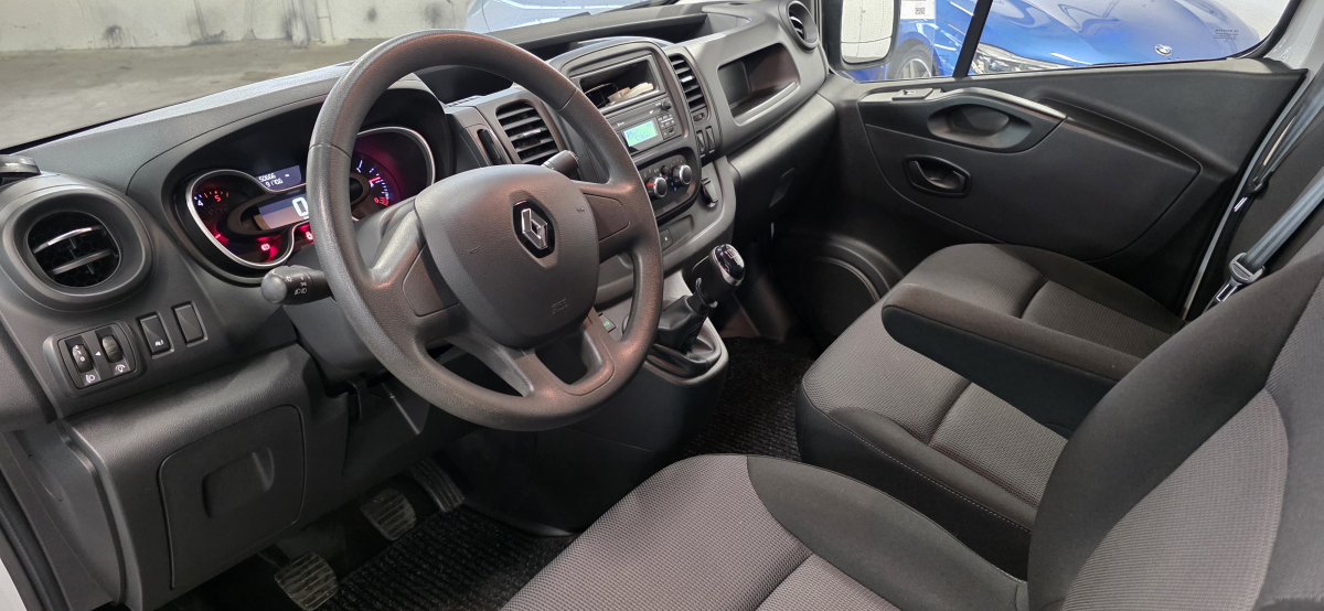 Renault Trafic — 8