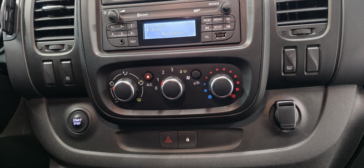 Renault Trafic — 14
