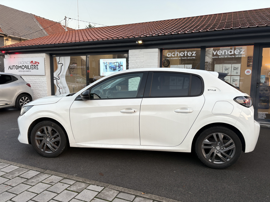 Peugeot 208 — 2