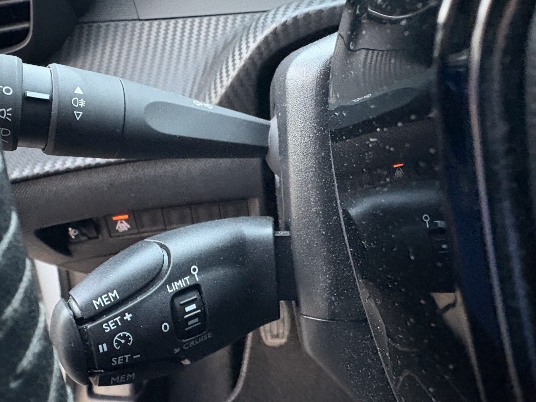 Peugeot 208 — 28