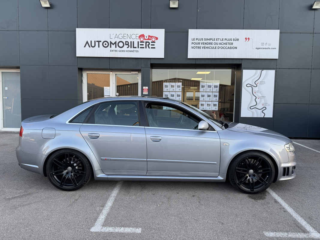 Audi RS4 — 6