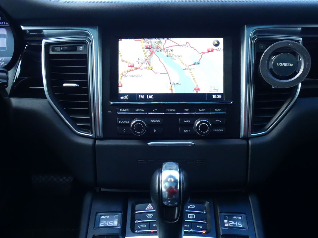 Porsche Macan — 17