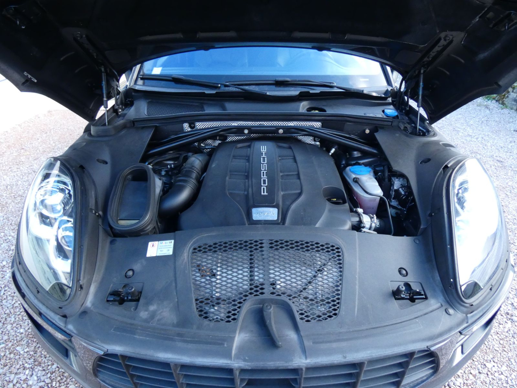 Porsche Macan — 30