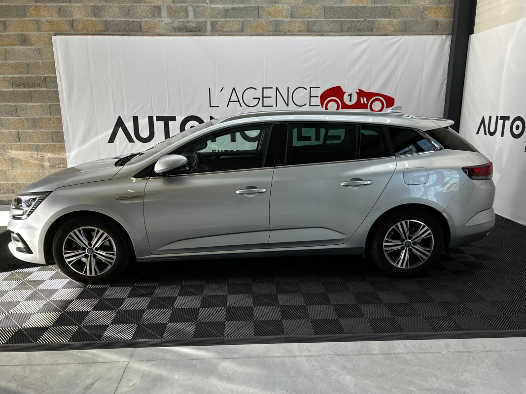 Renault Megane Estate — 3