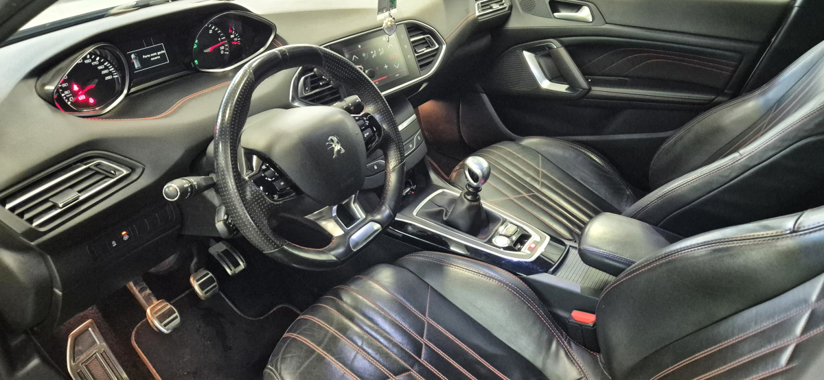 Peugeot 308 — 6