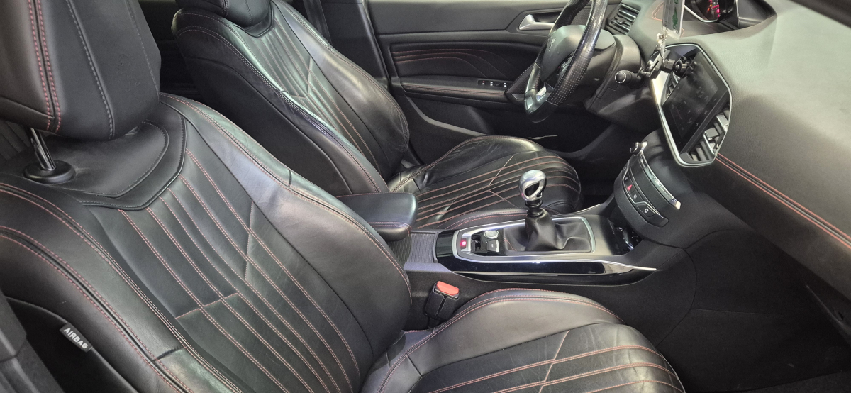 Peugeot 308 — 8
