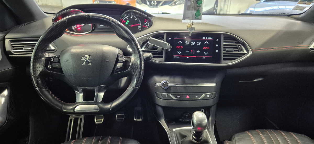 Peugeot 308 — 13