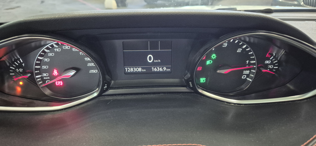 Peugeot 308 — 14