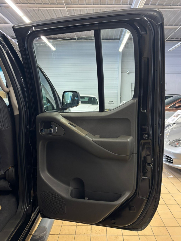 Nissan Navara — 27