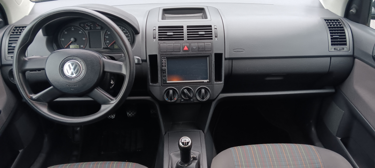 Volkswagen Polo — 8