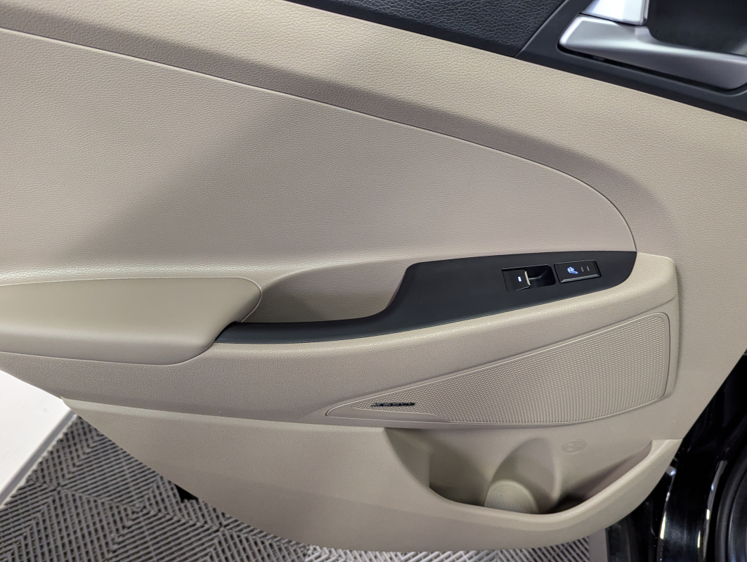 Hyundai Tucson — 28